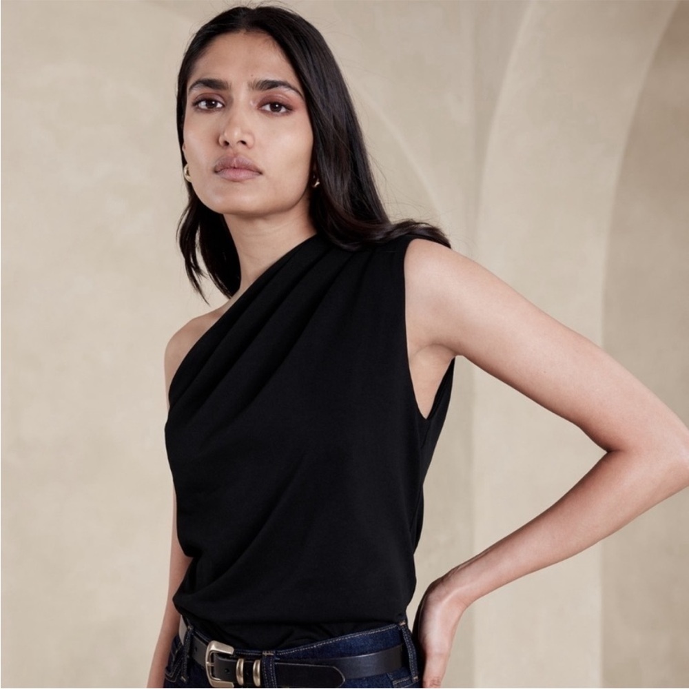 Banana Republic Black One-Shoulder Top, size XS, NWOT